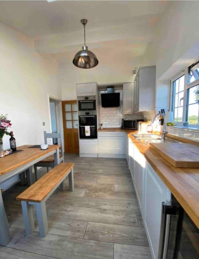 Near Woodbridge The Annexe Eyke Fantastic Views With Dog Secure Garden And Paddock Villa Exterior foto