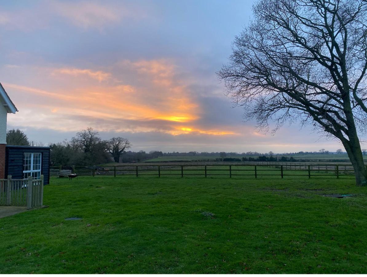 Near Woodbridge The Annexe Eyke Fantastic Views With Dog Secure Garden And Paddock Villa Exterior foto